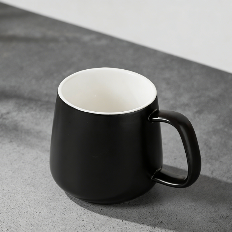 Customized Black & White Ceramic Mug
