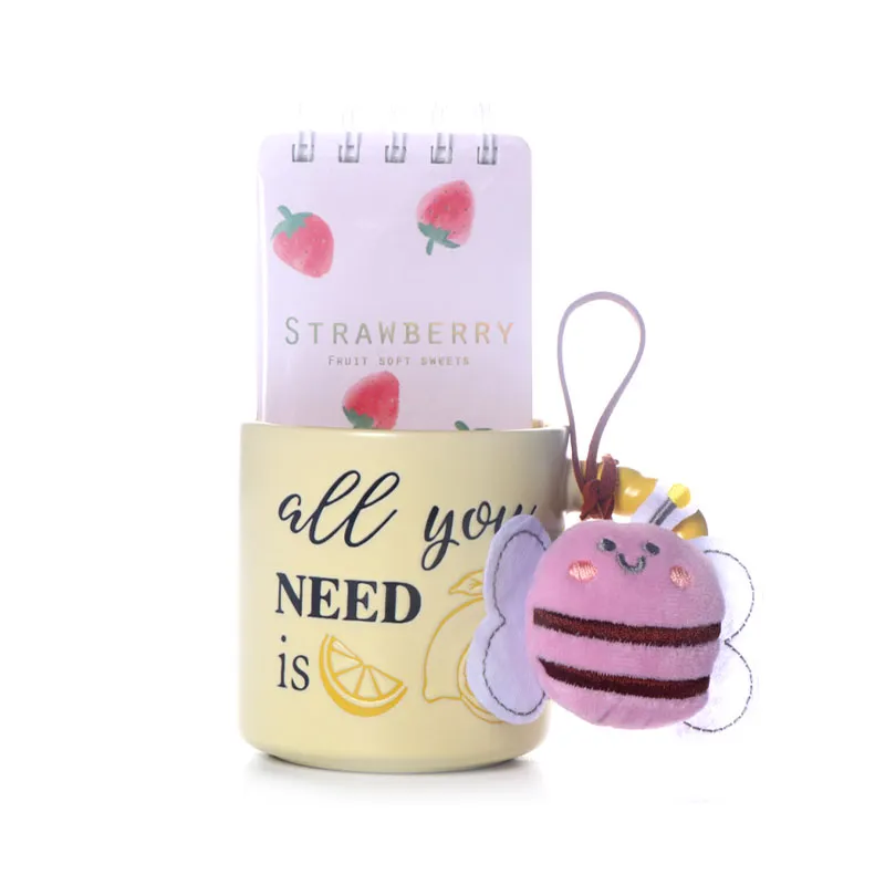 Set de mugs en céramique colorés avec anses en corde