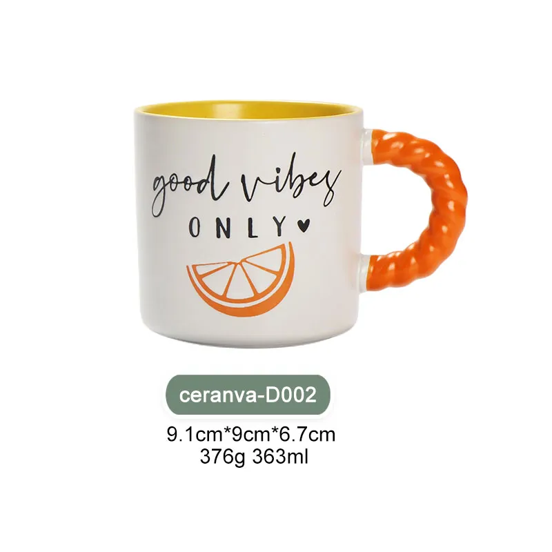 Set de mugs en céramique colorés avec anses en corde